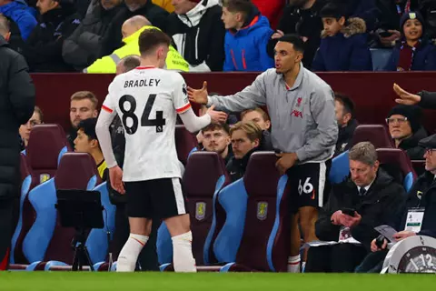 بعد إعلان رحيله.. هل برادلي جاهز لخلافة أرنولد في ليفربول؟ (تحليل)